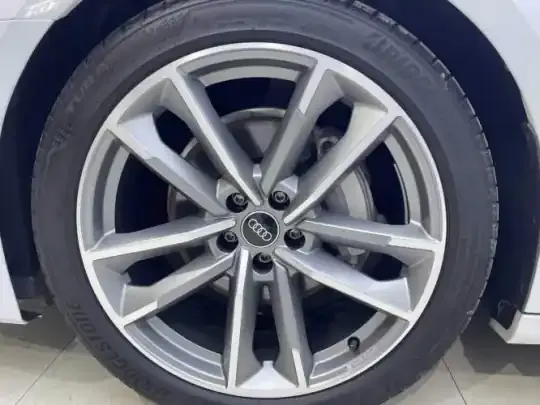 Audi A7 2024 (23200 км)