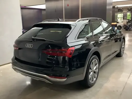 Audi A6 2024 (36500 км)