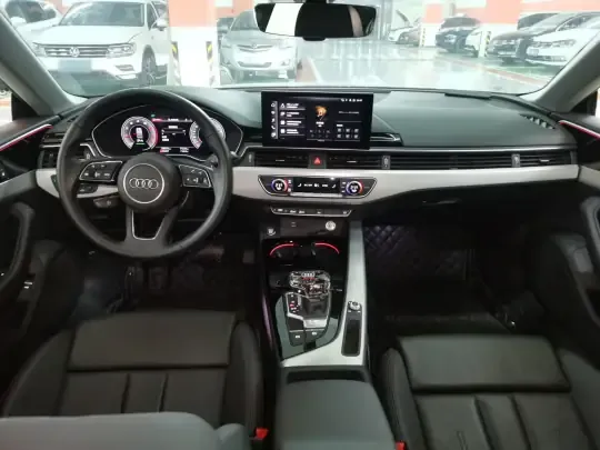 Audi A5 2024 (10500 км)