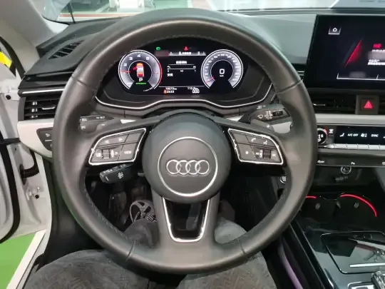 Audi A5 2024 (10500 км)