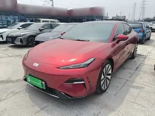 Geely Galaxy E8 2024 (34200 км)