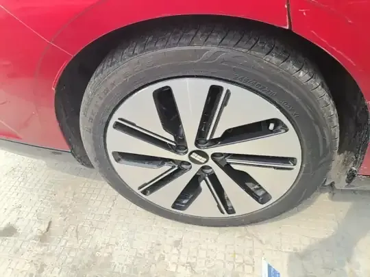 Geely Galaxy E8 2024 (34200 км)