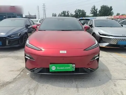 Geely Galaxy E8 2024 (34200 км)