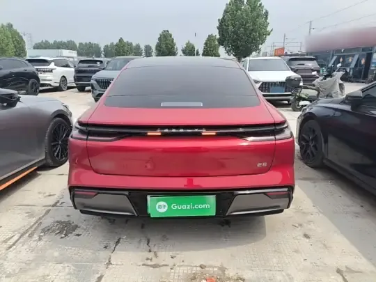 Geely Galaxy E8 2024 (34200 км)