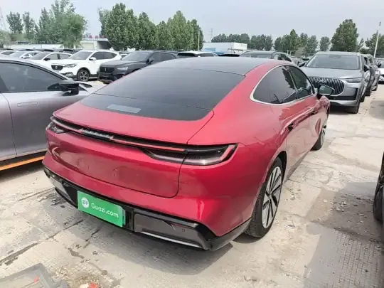 Geely Galaxy E8 2024 (34200 км)