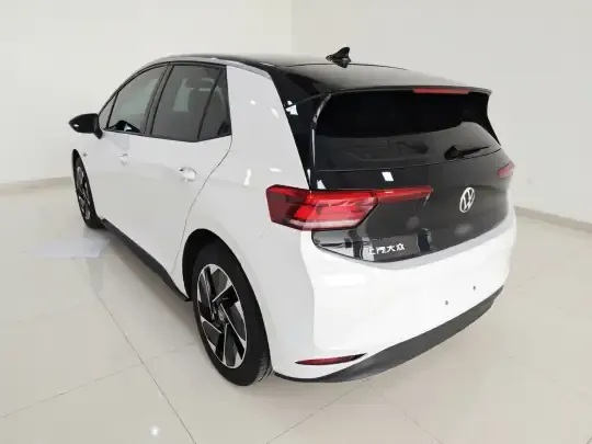 Volkswagen ID.3 2024 (34200 км)