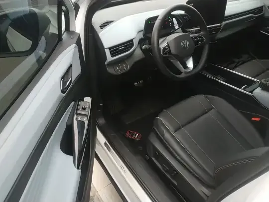 Volkswagen ID,4 X 2024 (50300 км)