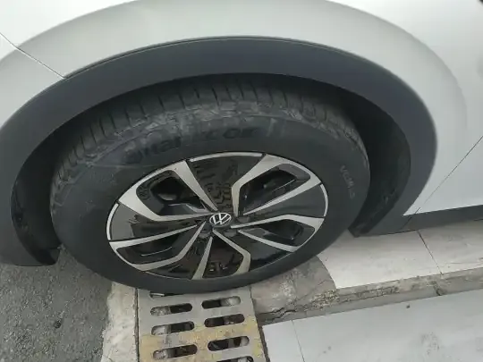 Volkswagen ID,4 X 2024 (50300 км)
