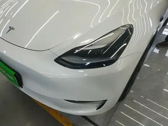 Tesla Model Y 2024 (68600 км)