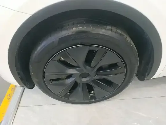 Tesla Model Y 2024 (68600 км)