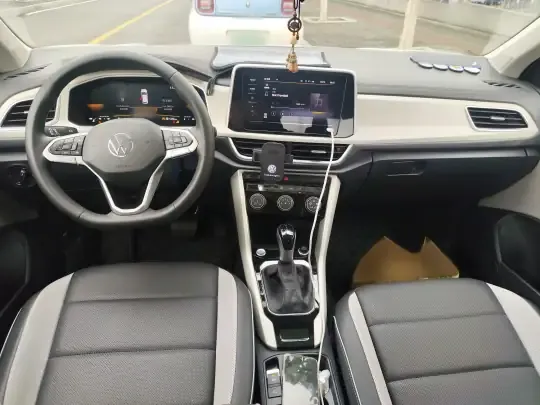 Volkswagen T-ROC 2024 (5400 км)