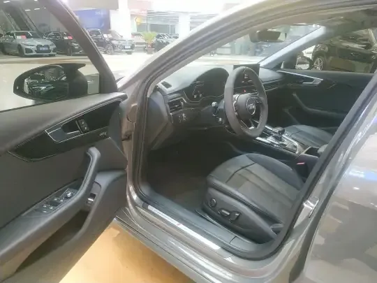 Audi A4 2024 (17000 км)