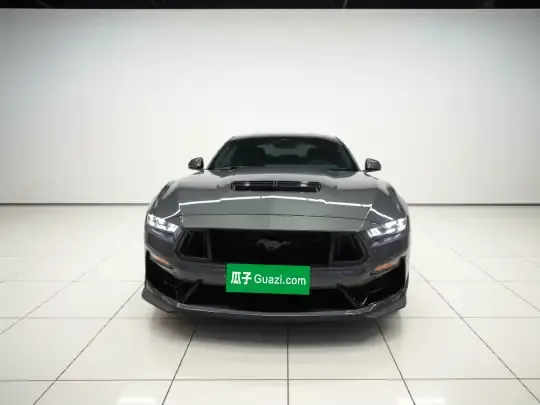 Ford Mustang 2024 (2300 км)