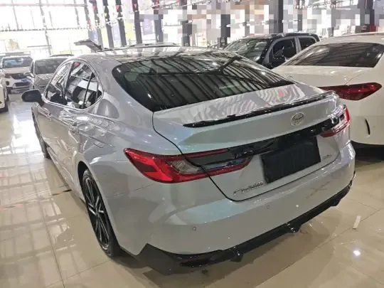 Toyota Camry 2024 (18300 км)