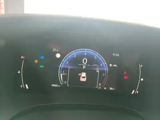 Toyota Camry 2024 (9900 км)