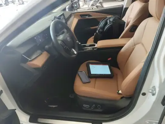 Toyota Camry 2024 (9900 км)