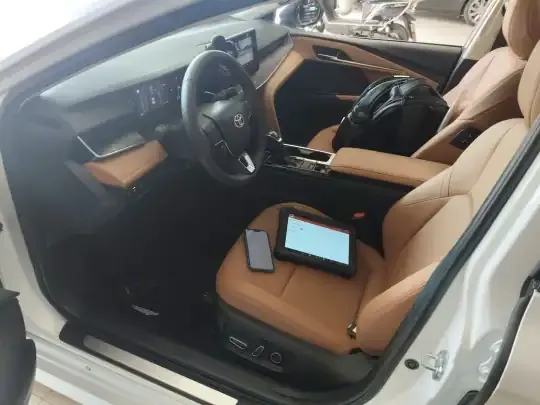 Toyota Camry 2024 (9900 км)