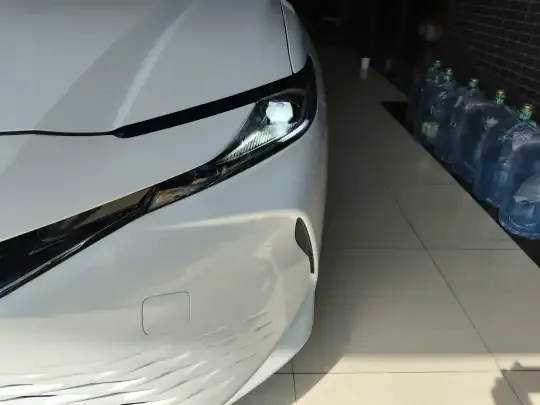 Toyota Camry 2024 (9900 км)