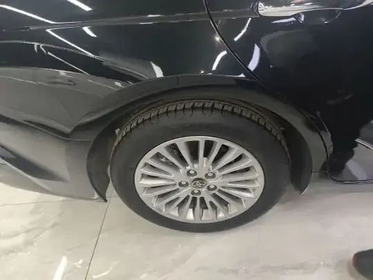 Toyota Camry 2024 (28800 км)