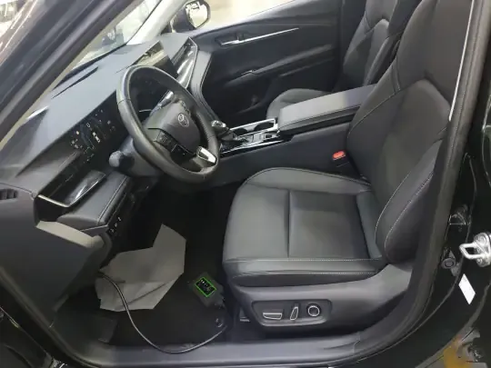 Toyota Camry 2024 (28800 км)