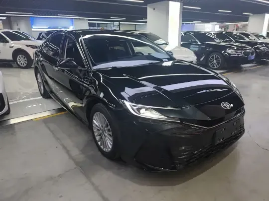 Toyota Camry 2024 (28800 км)