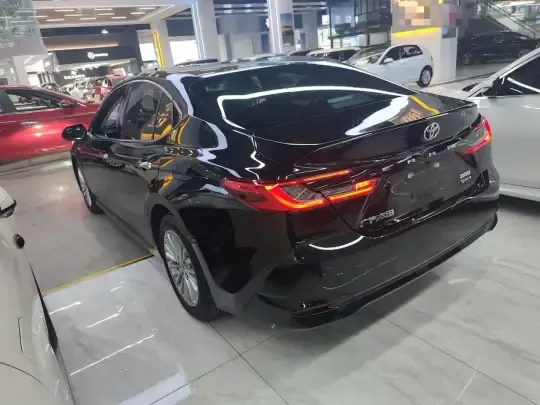Toyota Camry 2024 (28800 км)