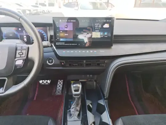Toyota Camry 2024 (6900 км)