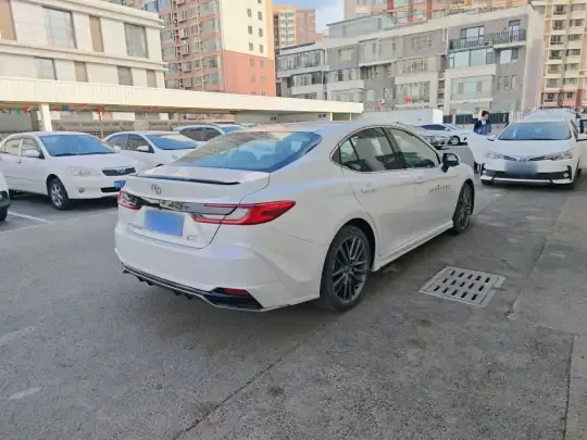 Toyota Camry 2024 (6900 км)