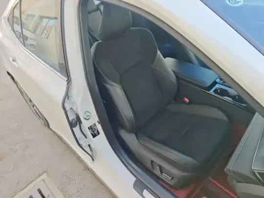 Toyota Camry 2024 (6900 км)