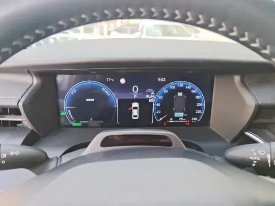 Toyota Camry 2024 (6900 км)