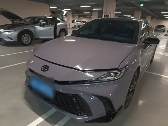 Toyota Camry 2024 (8900 км)