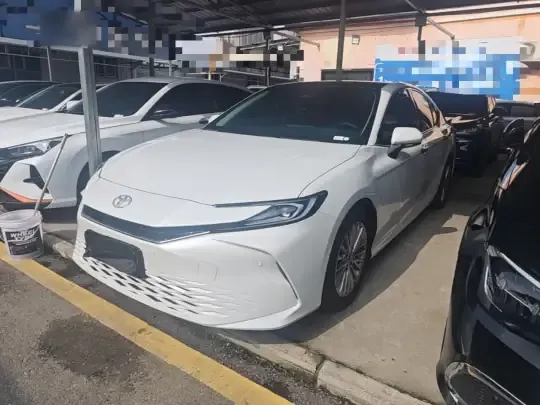 Toyota Camry 2024 (6700 км)