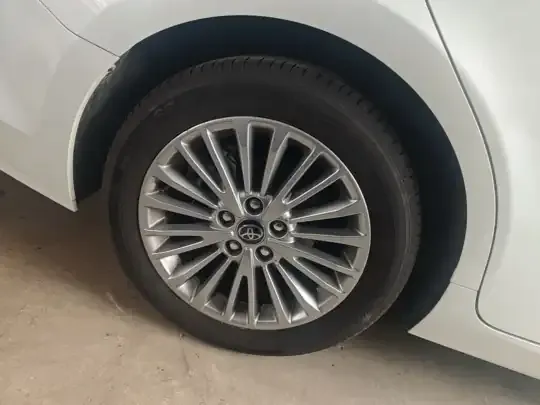 Toyota Camry 2024 (6700 км)