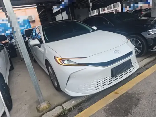 Toyota Camry 2024 (6700 км)