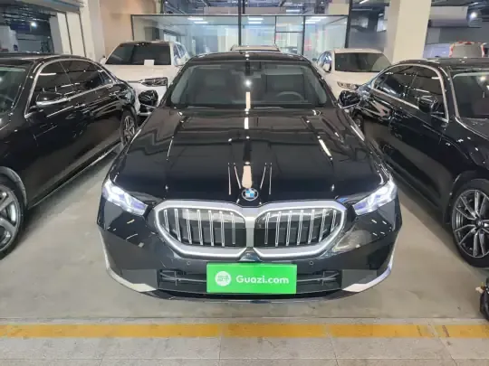 BMW 5 Series 2024 (14600 км)