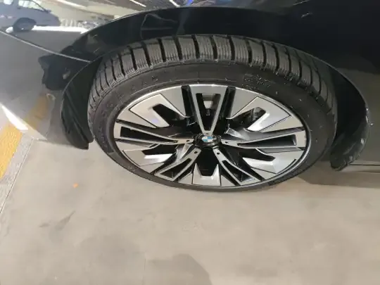 BMW 5 Series 2024 (14600 км)