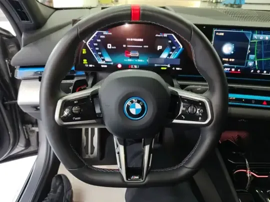 BMW i5 2024 (7300 км)