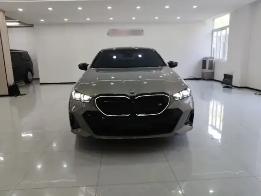 BMW i5 2024 (7300 км)