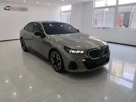 BMW i5 2024 (7300 км)
