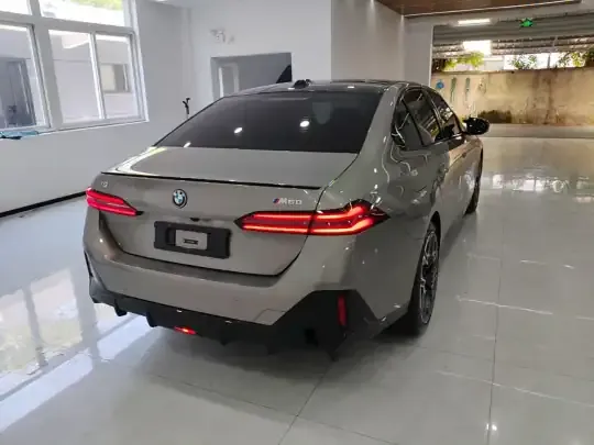 BMW i5 2024 (7300 км)