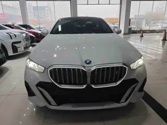 BMW i5 2024 (18200 км)