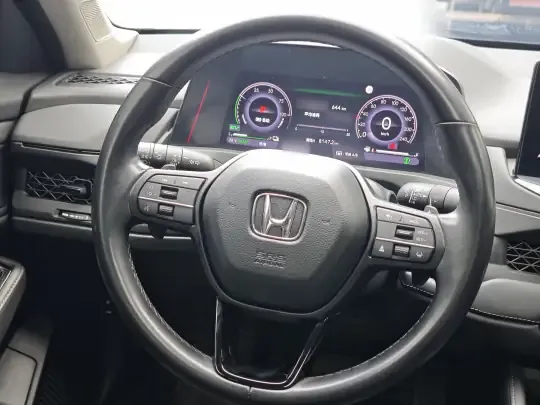 Honda Accord New Energy 2023 (38100 км)