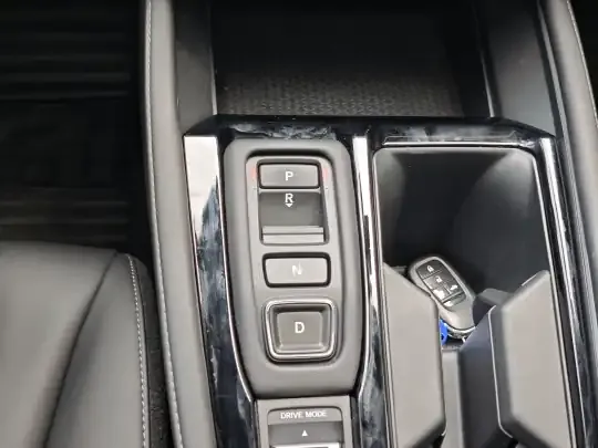 Honda Accord New Energy 2023 (38100 км)