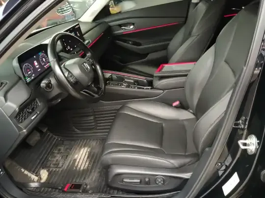 Honda Accord New Energy 2023 (38100 км)