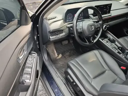 Honda Accord New Energy 2023 (38100 км)