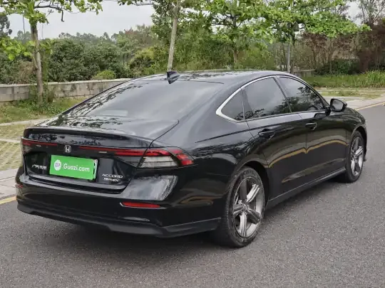 Honda Accord New Energy 2023 (38100 км)