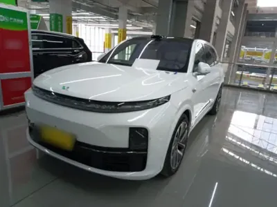 Li Auto L7 2024 (17700 км)