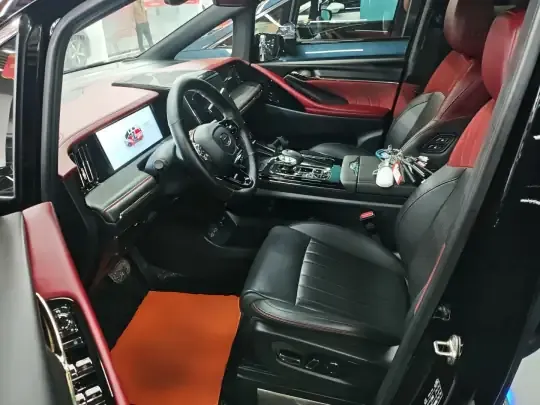 GAC Trumpchi M8 2024 (23100 км)