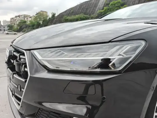 Audi A7L 2024 (6800 км)