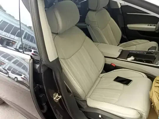 Audi A7L 2024 (6800 км)